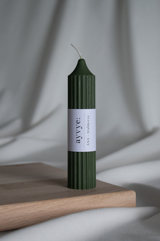 ANA - Stabkerze Grün