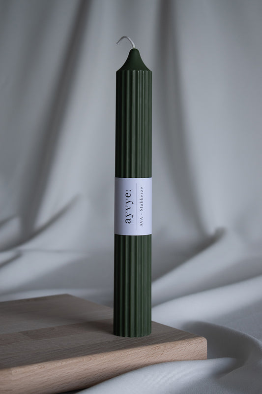 AVA - Stabkerze Grün