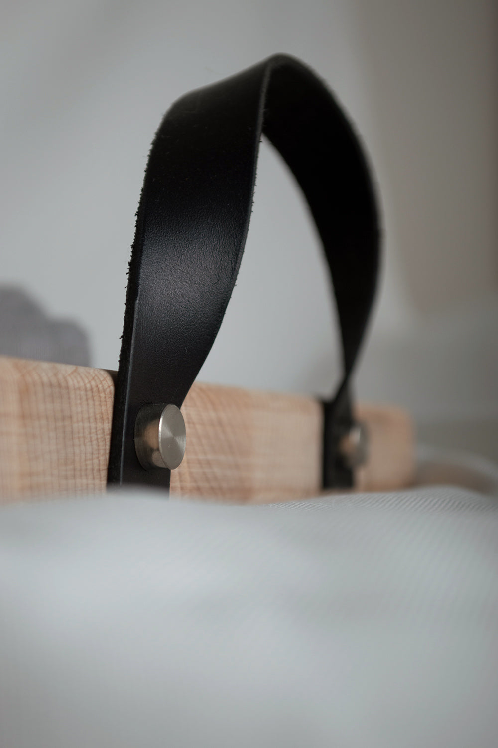 ALAY - Käsebrett mit Lederschlaufen